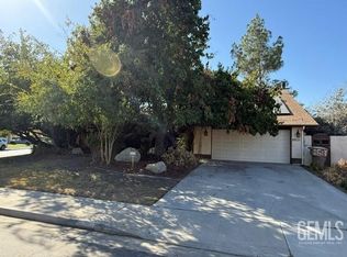 2513 Newport Ln, Bakersfield, CA 93309