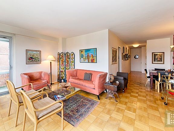 2nd image of 568 Grand St APT J1004