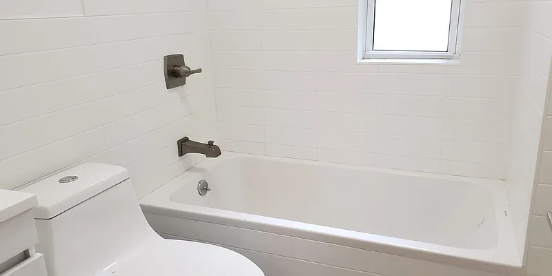 Rented by Zuz Realty | media 9