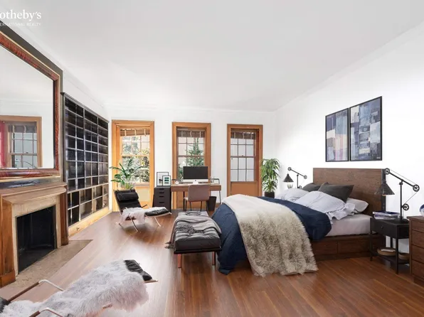 125 East 69th Street image 10 of 15