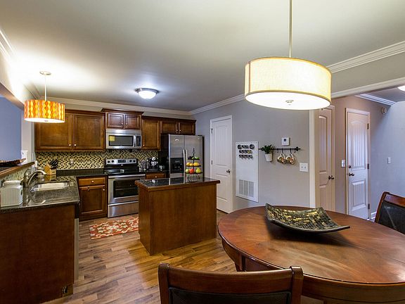 5th image of 4219 Aurora Cir