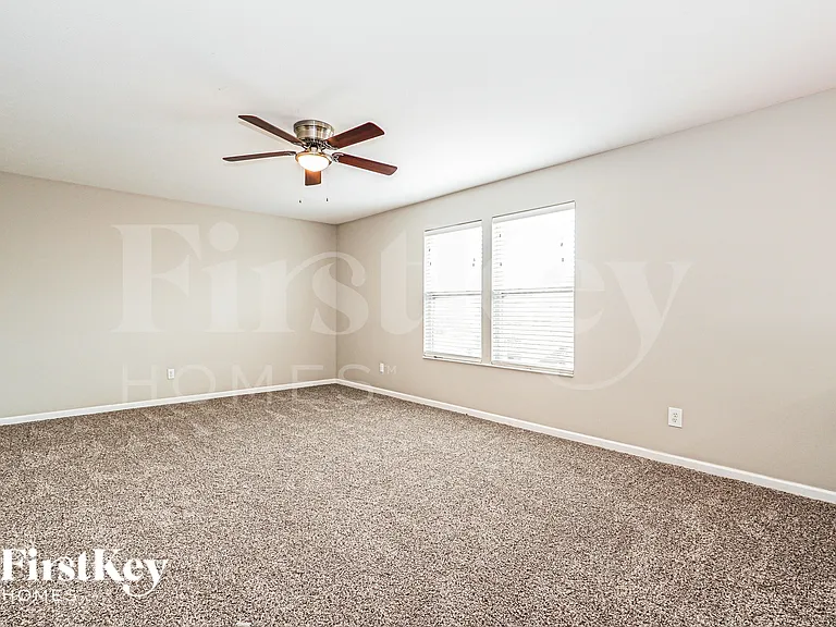 21 Hawthorne Dr — Photo 11