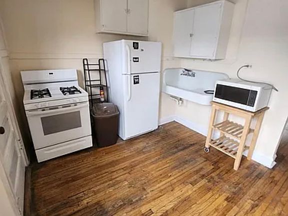 5th image of 3007 N Francisco Ave #3