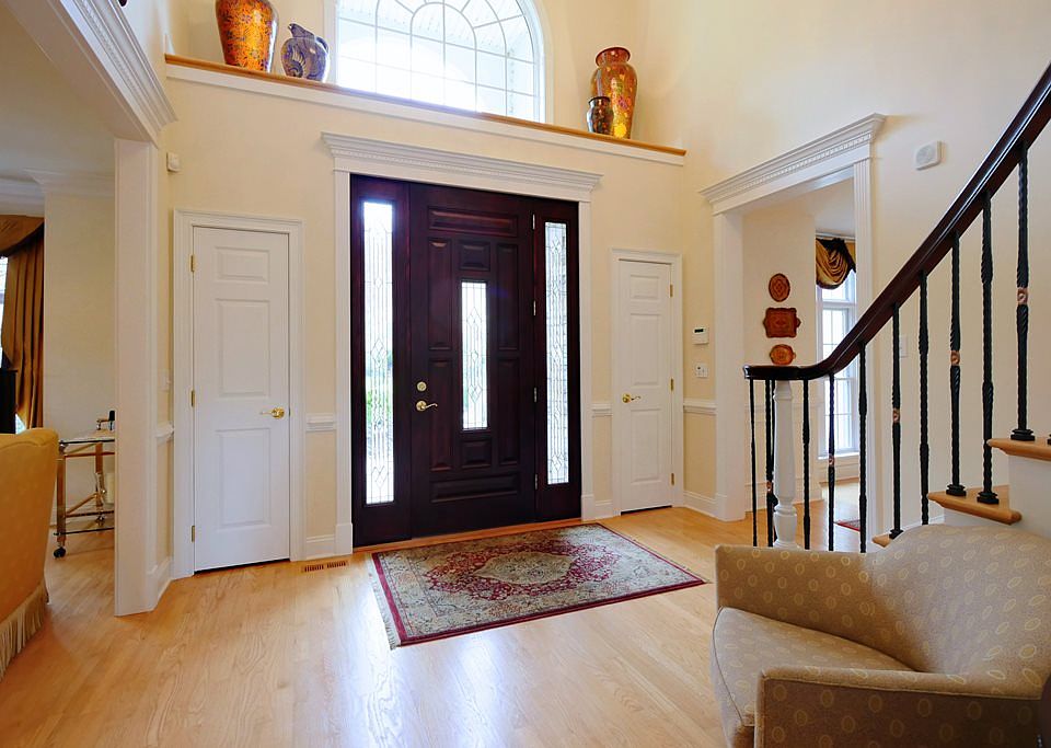 2nd image of 5601 Covered Bridge Cir
