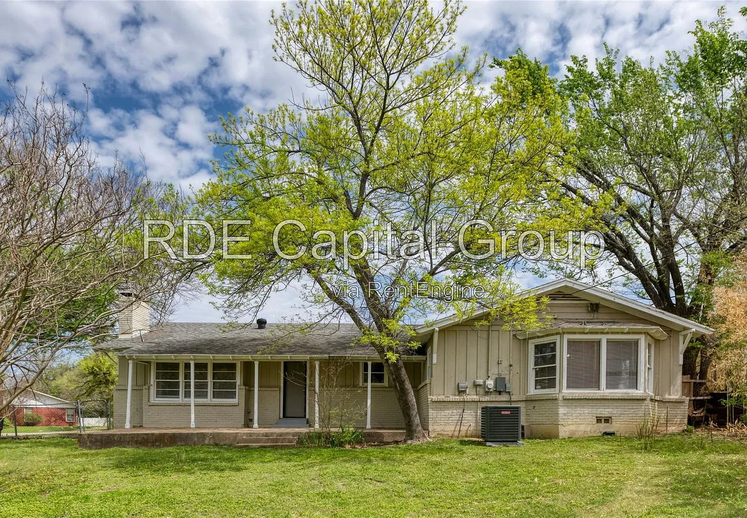 3 bed, 2.0 bath, 1941 sqft, $1,950 — Photo 2