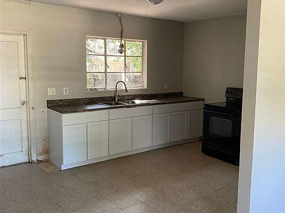2nd image of 206 W 4th St #A