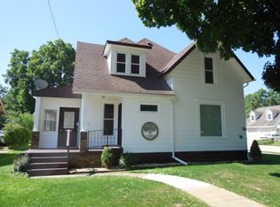 913 W 2nd St, Rock Falls, IL 61071