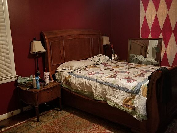 5th image of 3707 37th St