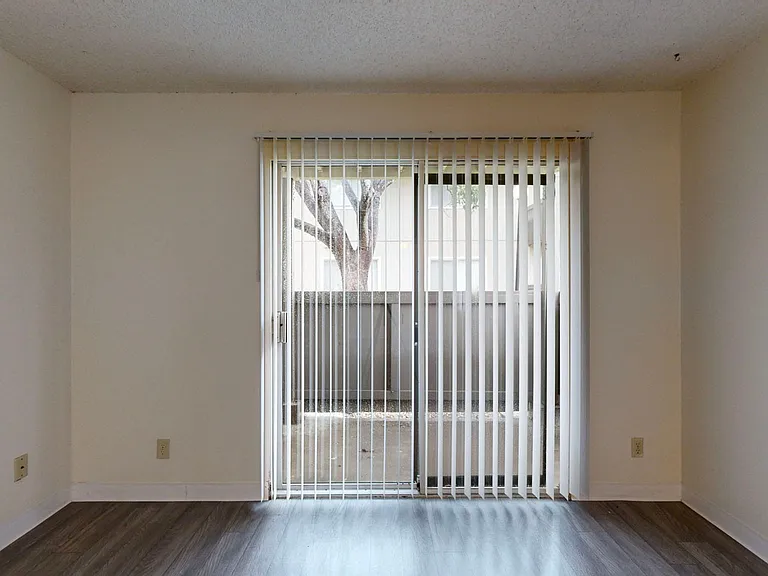 Pointe at Northridge — Photo 41