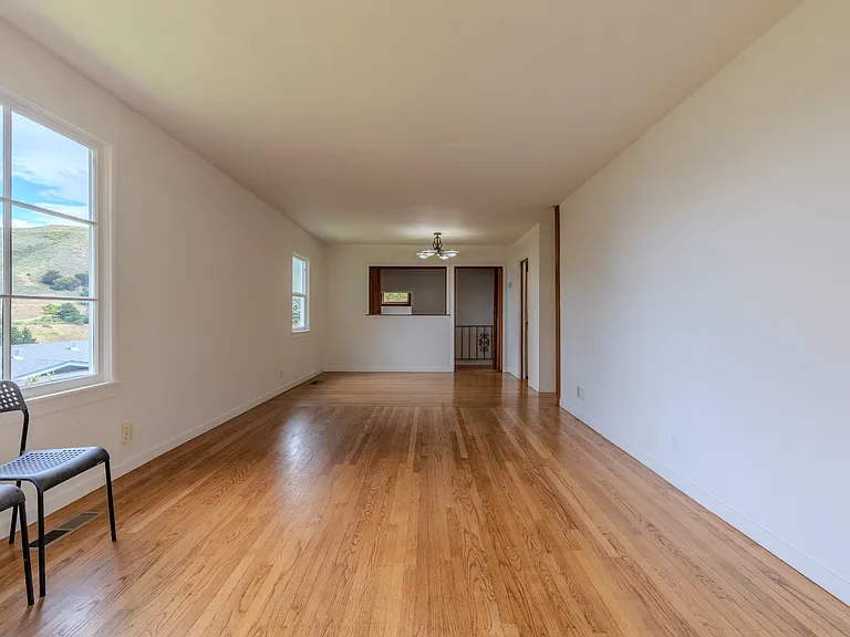463 Talbot Ave — Photo 4