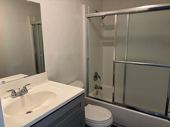 5th image of 158 W Carlton Way #104