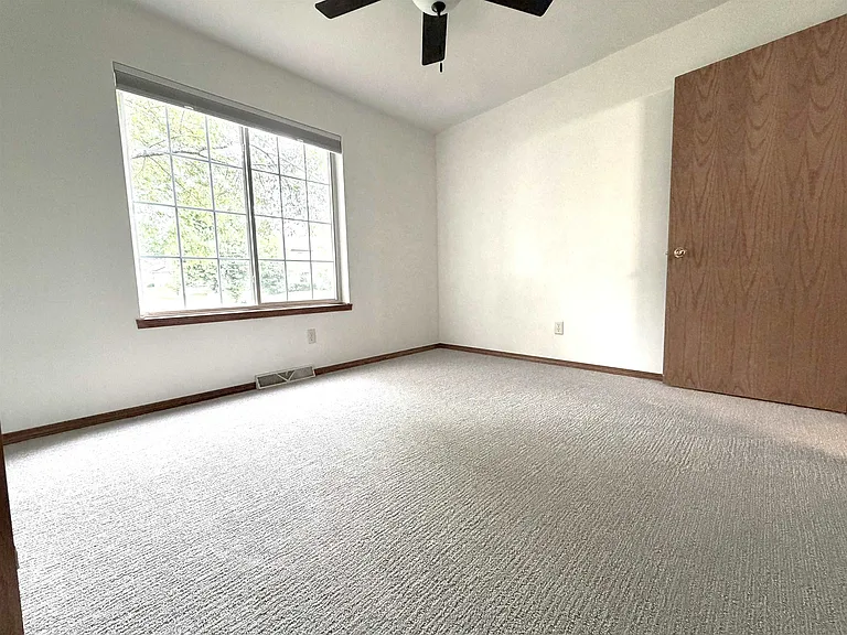 1217 Glacier Hill Dr — Photo 20