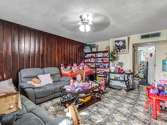 5th image of 125 12th St