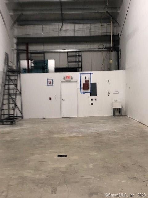 2nd image of 2 Sand Cut Rd Suite 6