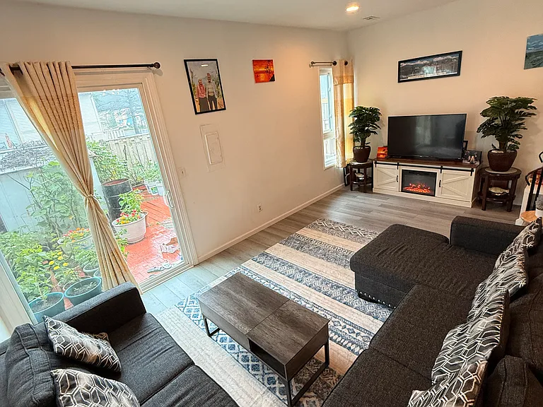 743 Cordell Way — Photo 9