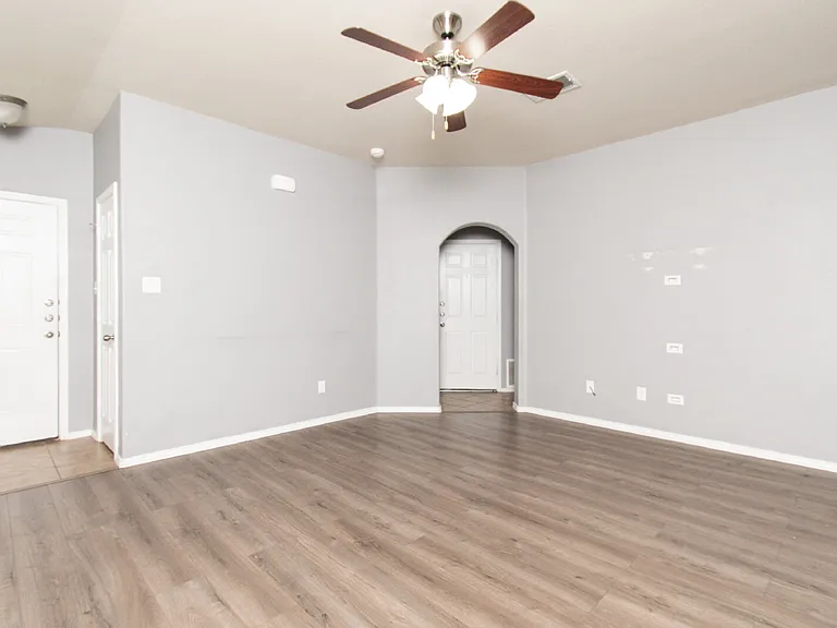 9516 Fratelli Ct — Photo 3