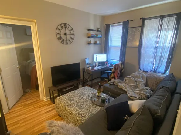 204 Hanover St #13, Boston, MA 02113