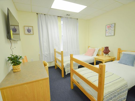 3rd image of 230 Thayer St #8