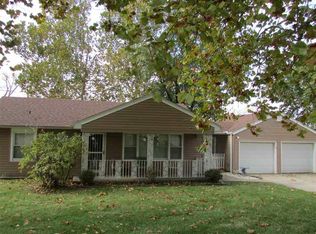 3939 NW Rochester Rd, Topeka, KS 66617