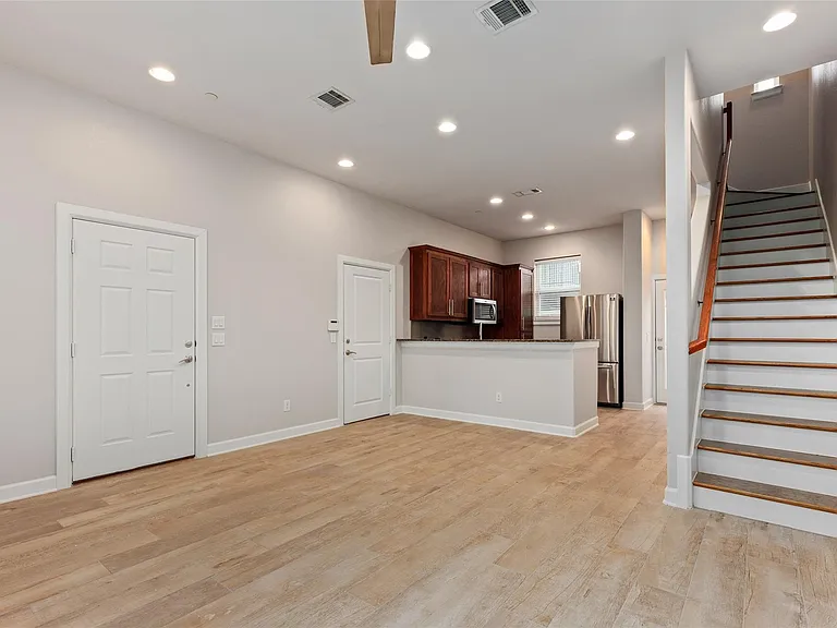4311 Hartford St #D — Photo 1