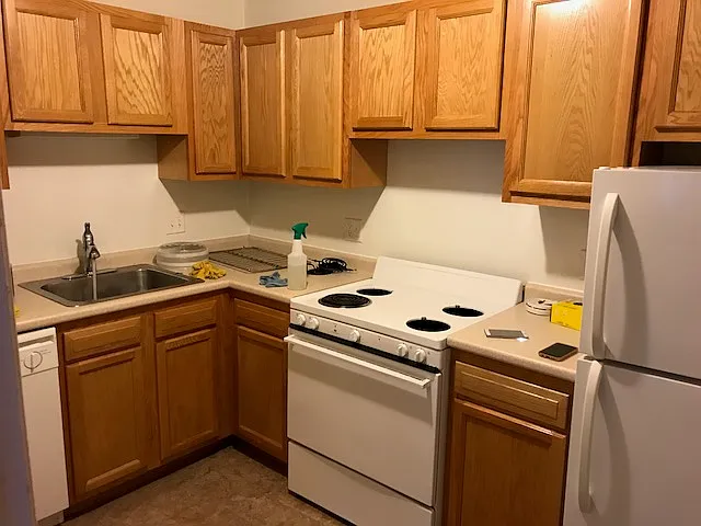 310 Tappan St #15 — Photo 10