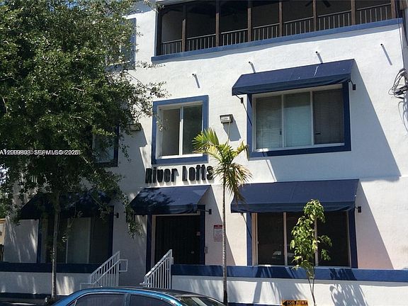 4th image of 1021 NW 3rd St APT 305