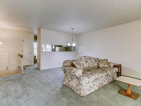 5th image of 3046 Winterberry Dr