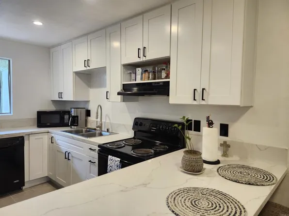 170 E St #D5, Chula Vista, CA 91910