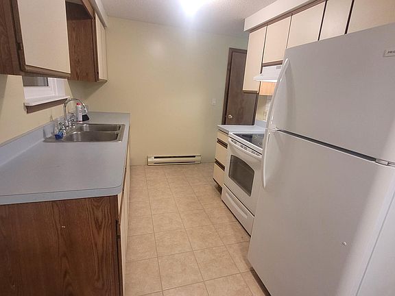 4th image of 2726 Alder Creek Dr S
