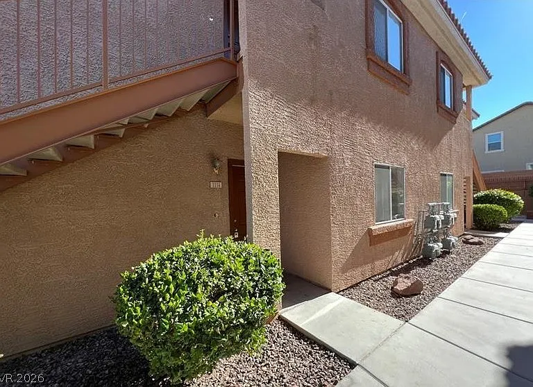 1050 E Cactus Ave #1114 — Photo 1