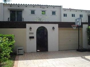 7207 Jacaranda Ln, Miami Lakes, FL 33014