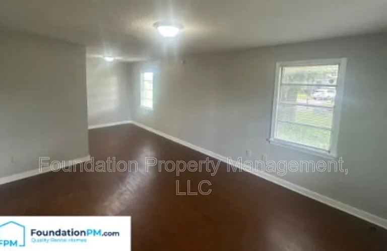 732 Tampa Ave — Photo 8