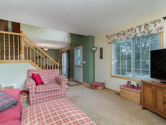 5th image of 1031 Lovell Ave