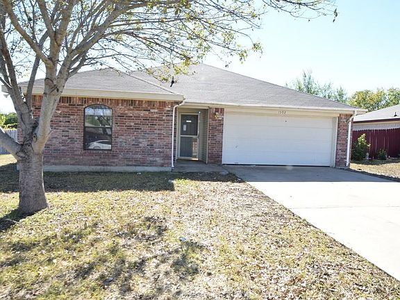3rd image of 1502 Nina Dr