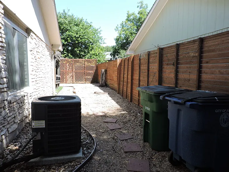 1625 Chippeway Ln — Photo 26