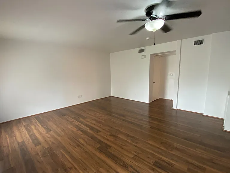 Midtown Manor and Towers Apartments Living Room