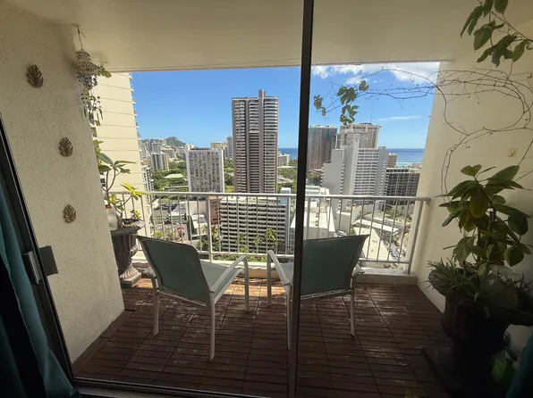 400 Hobron Ln, Honolulu, HI