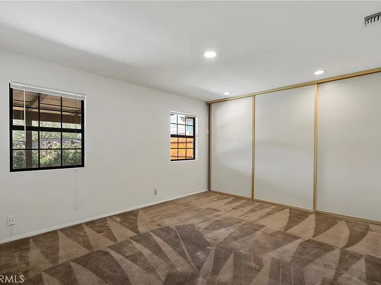 8331 Grand Ave — Photo 17