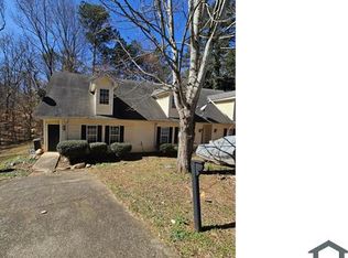 6848 S Lakewood Ter, Douglasville, GA 30135