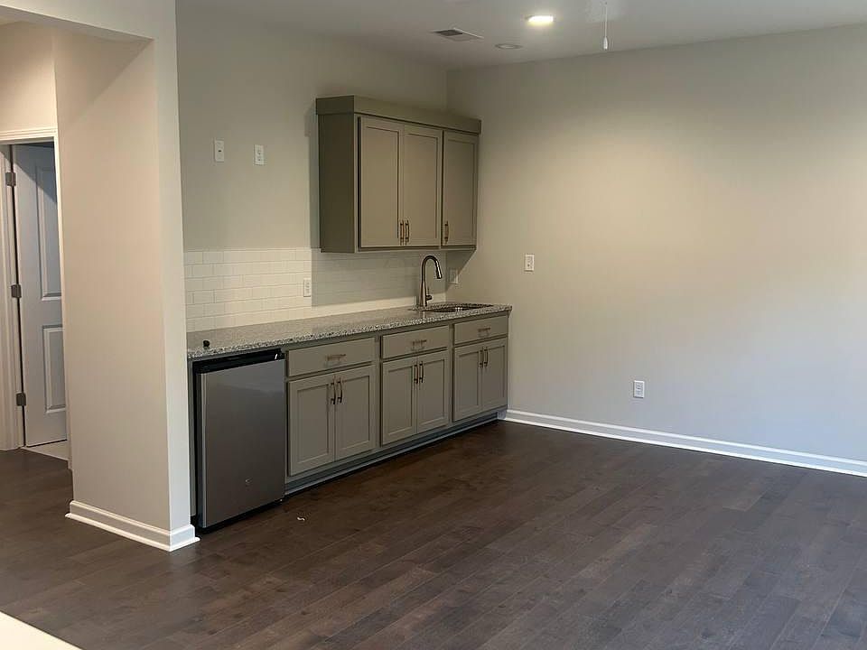 1st image of 234 Honeysuckle Ln