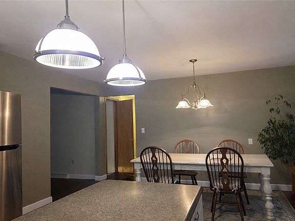 5th image of 415 Monroe Rd