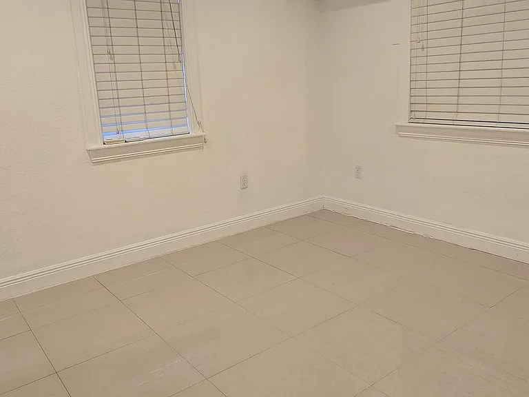 5320 SW 5th St #2 — Photo 14