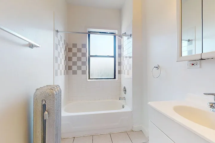 5300-5308 S. Greenwood Avenue — Photo 19