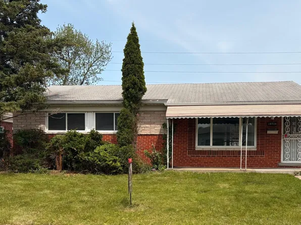 28724 Sutherland Dr, Warren, MI 48088