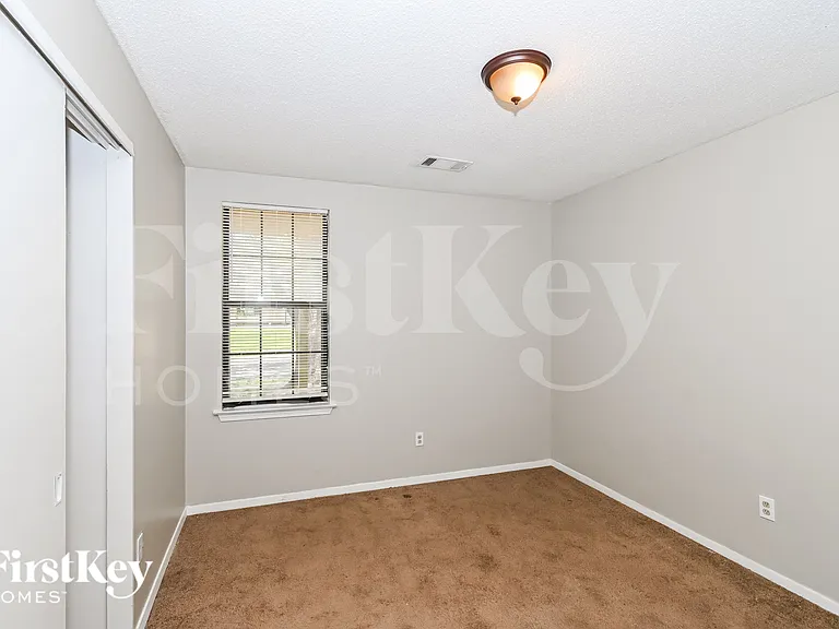 5765 Ashridge Pl — Photo 11