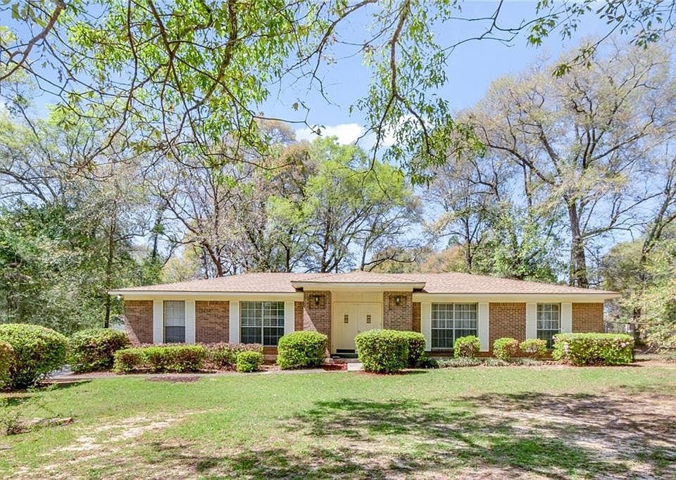 1st image of 9300 Scenic Hills Dr