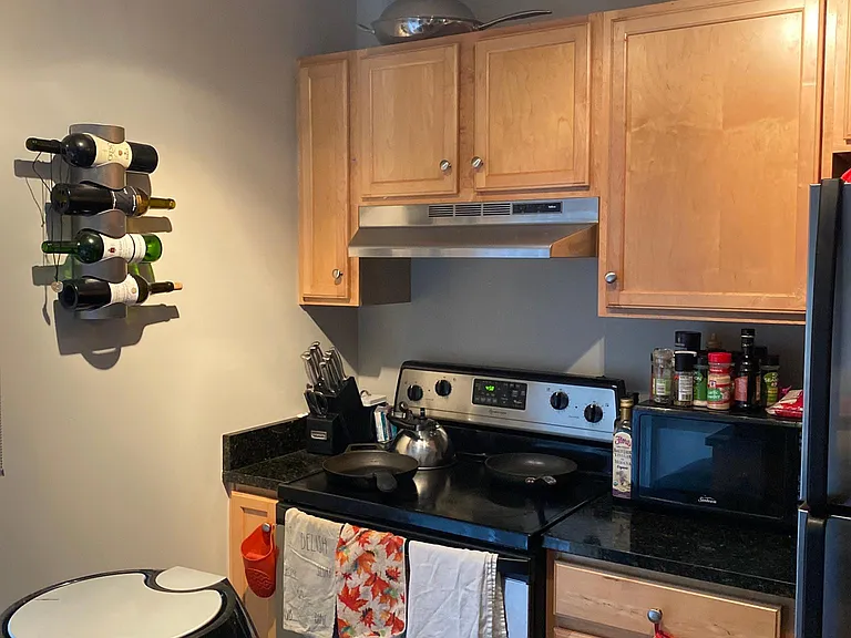 501 Olmsted Park Pl #C — Photo 9
