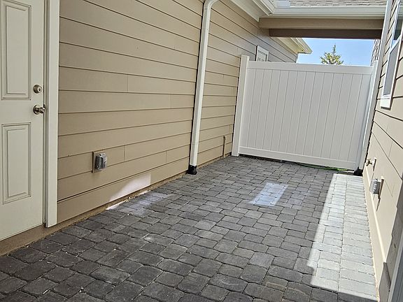 5th image of 2905 Voyager Ave