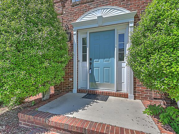 4th image of 2657 Rivermont Cir