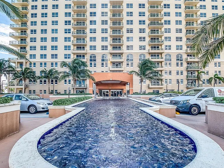 2080 S Ocean Dr #309 — Photo 4